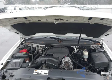 2013 Chevrolet Tahoe Ls z USA, uszkodzony, nr VIN 1GNSCAE06DR191995